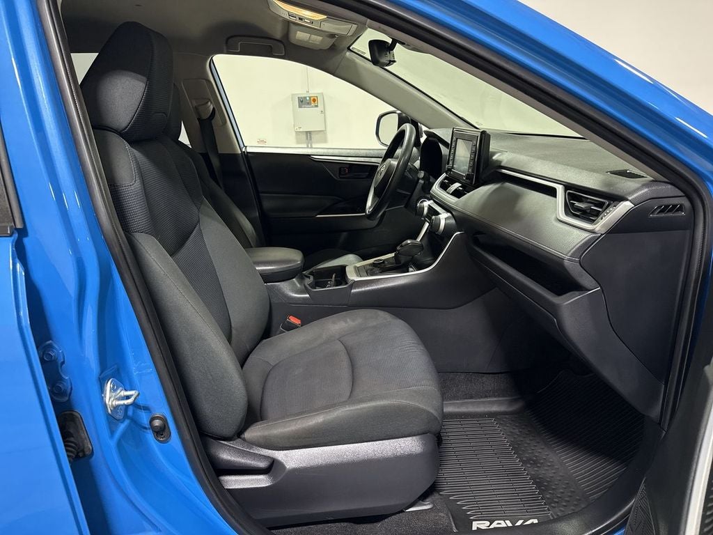 2020 Toyota RAV4 Hybrid LE