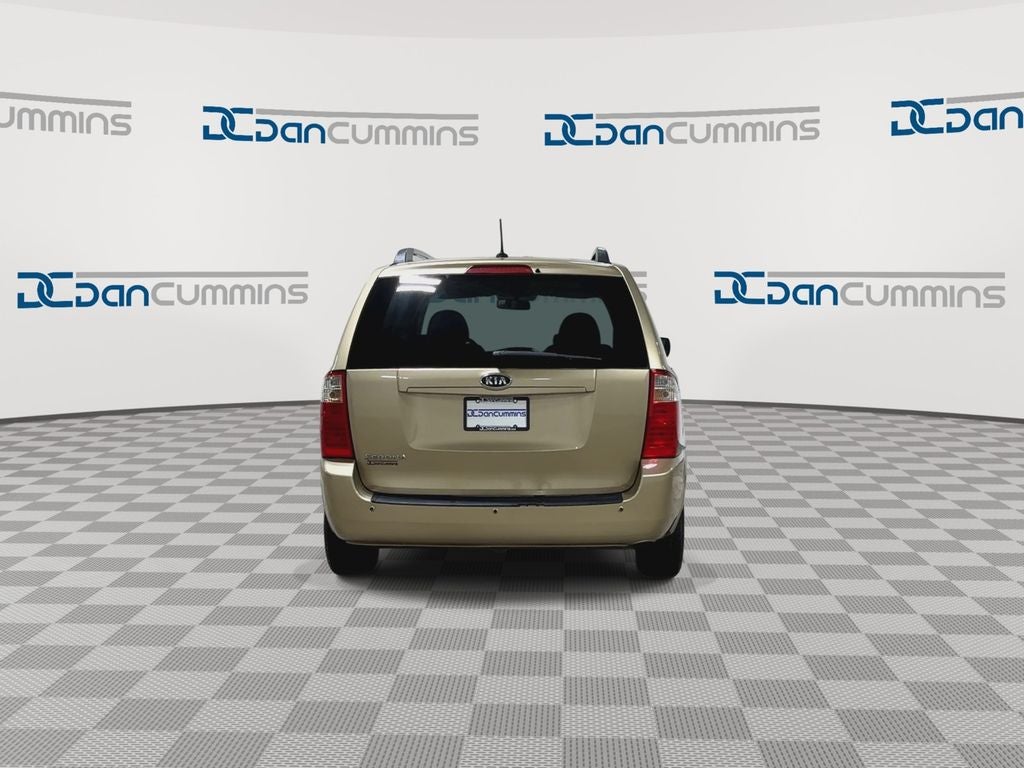 2010 Kia Sedona LX