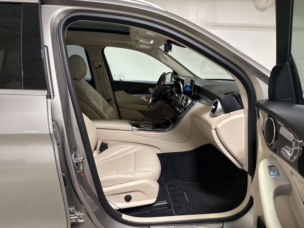 2021 Mercedes-Benz GLC GLC 300