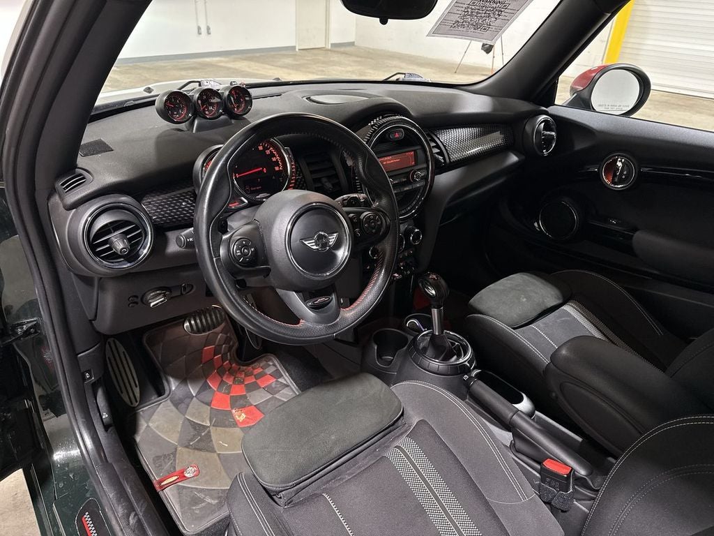 2016 MINI John Cooper Works Base