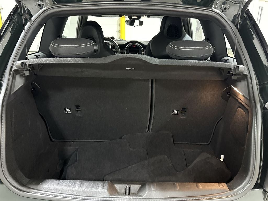 2016 MINI John Cooper Works Base