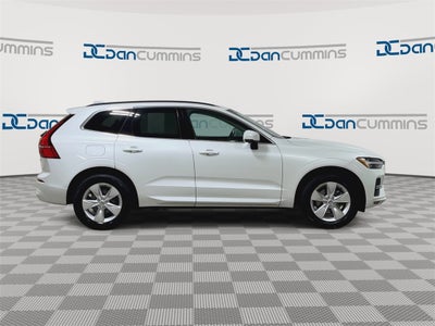 2022 Volvo XC60 B5 Momentum