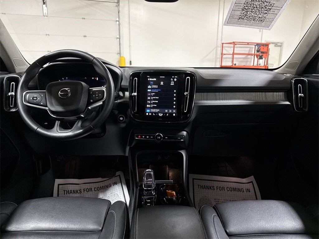 2024 Volvo XC40 B5 Plus Bright Theme