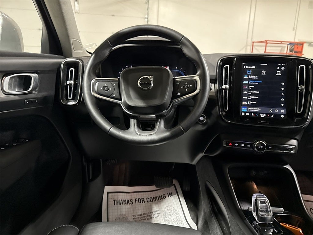2024 Volvo XC40 B5 Plus Bright Theme