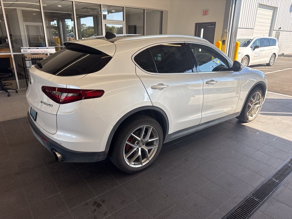 2018 Alfa Romeo Stelvio Ti