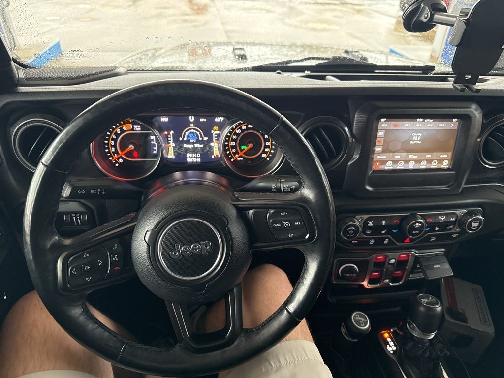 2020 Jeep Wrangler Black and Tan