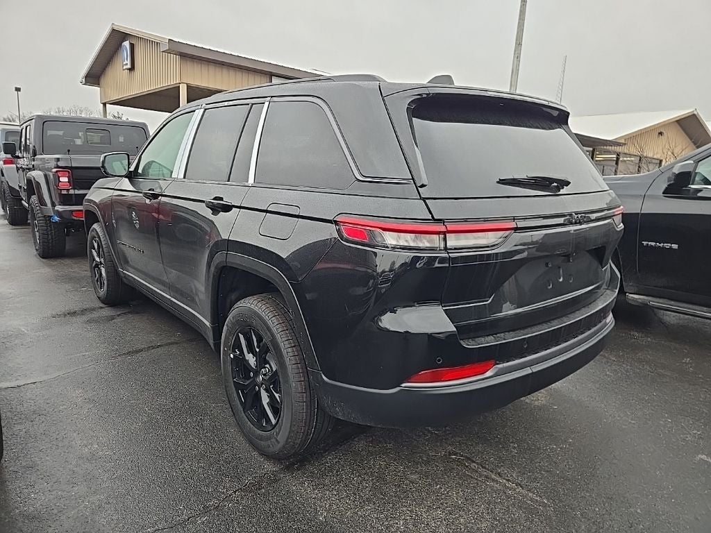 2026 Jeep Grand Cherokee Laredo