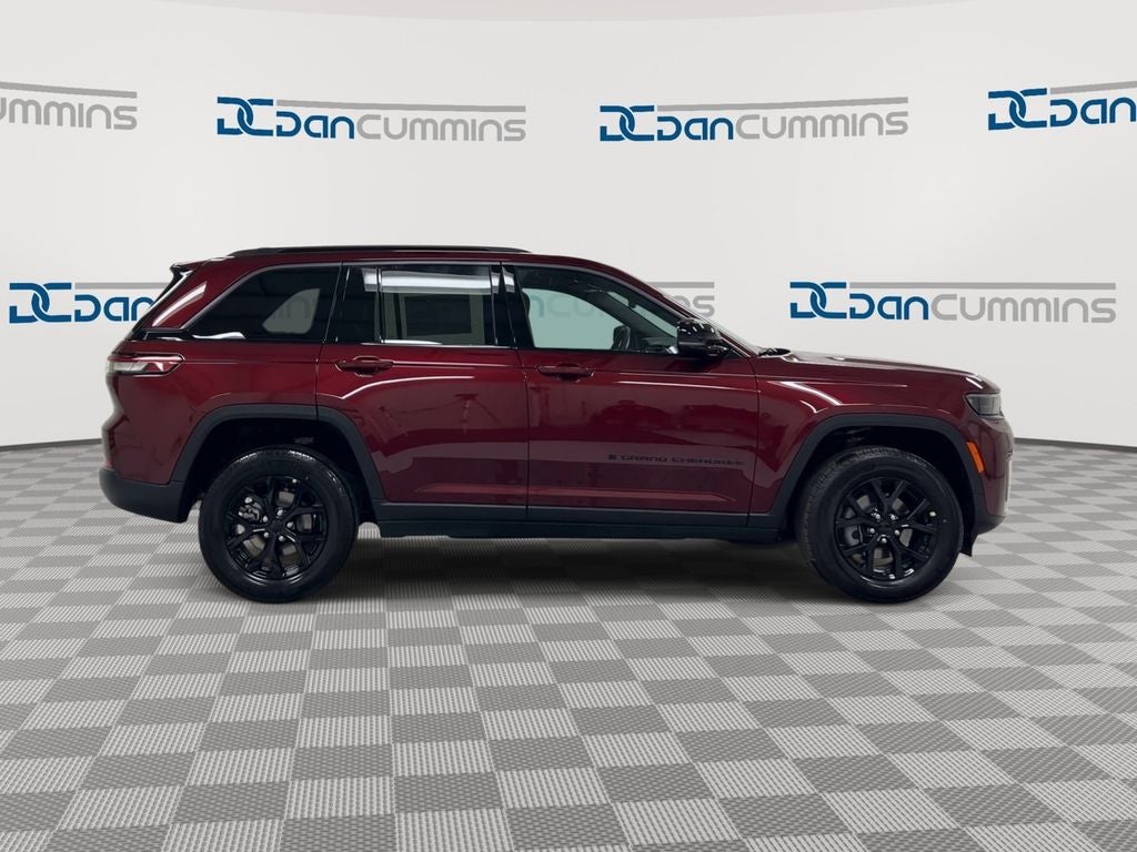 2026 Jeep Grand Cherokee Laredo
