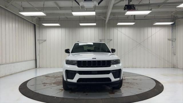 2026 Jeep Grand Cherokee Altitude