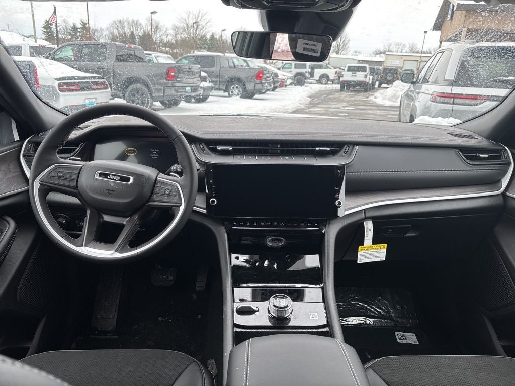 2026 Jeep Grand Cherokee Laredo