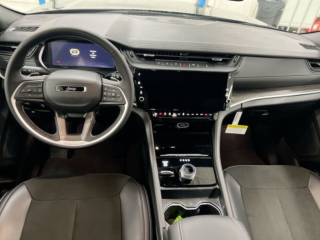 2026 Jeep Grand Cherokee Altitude