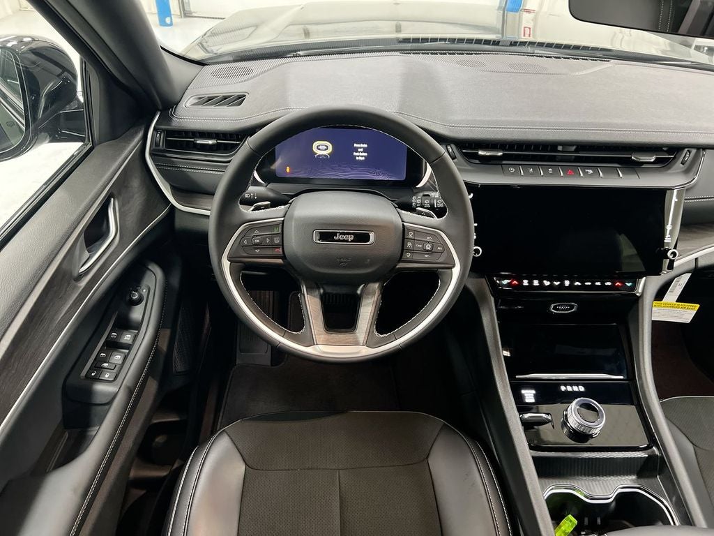 2026 Jeep Grand Cherokee Altitude