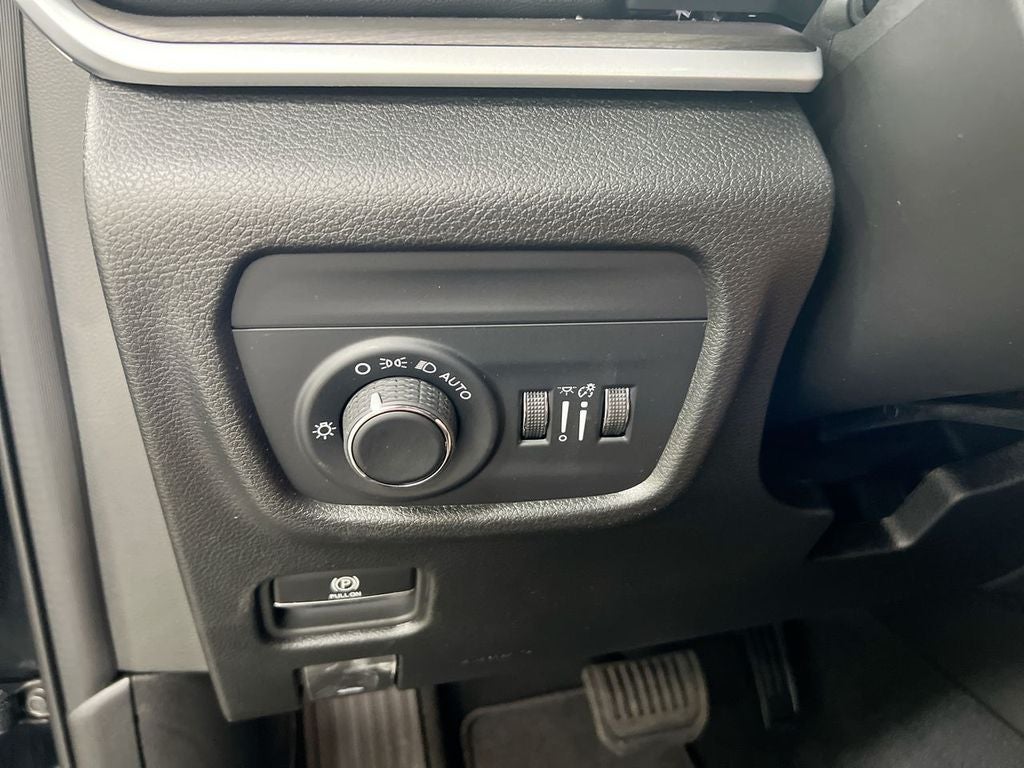 2026 Jeep Grand Cherokee Altitude