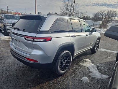 2026 Jeep Grand Cherokee Laredo