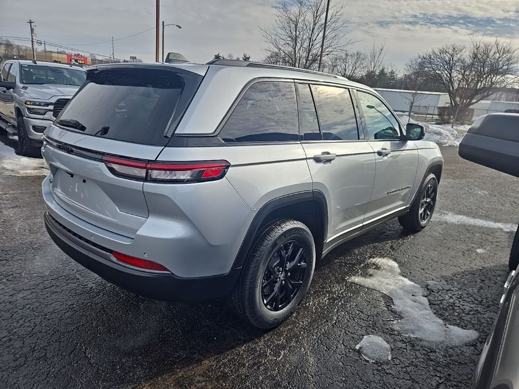 2026 Jeep Grand Cherokee Laredo