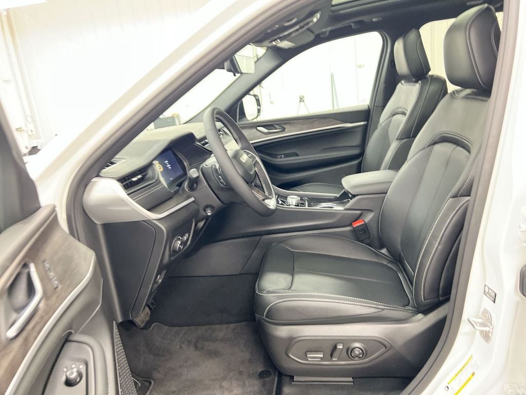 2026 Jeep Grand Cherokee Limited Reserve