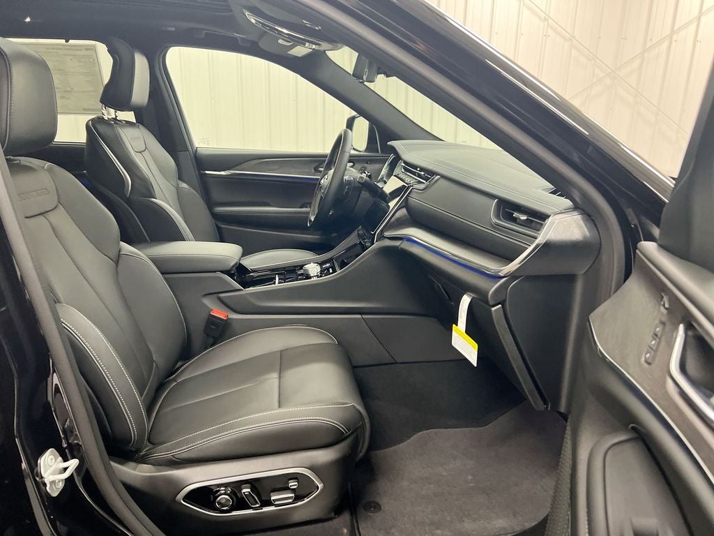 2025 Jeep Grand Cherokee Overland