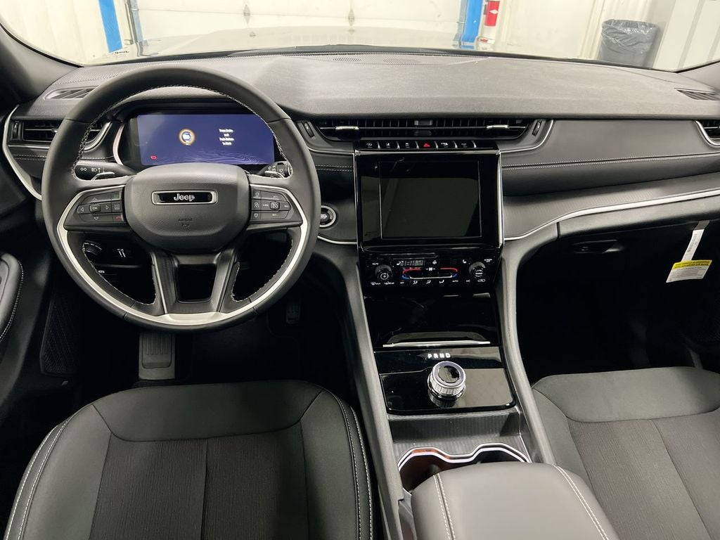 2026 Jeep Grand Cherokee L Laredo