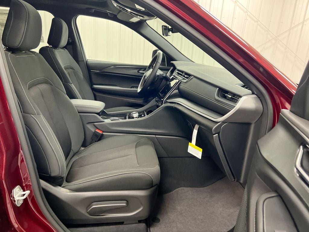 2026 Jeep Grand Cherokee L Laredo