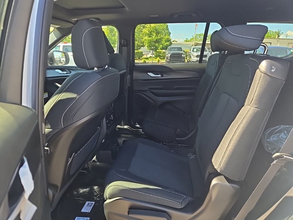 2026 Jeep Grand Cherokee L Laredo