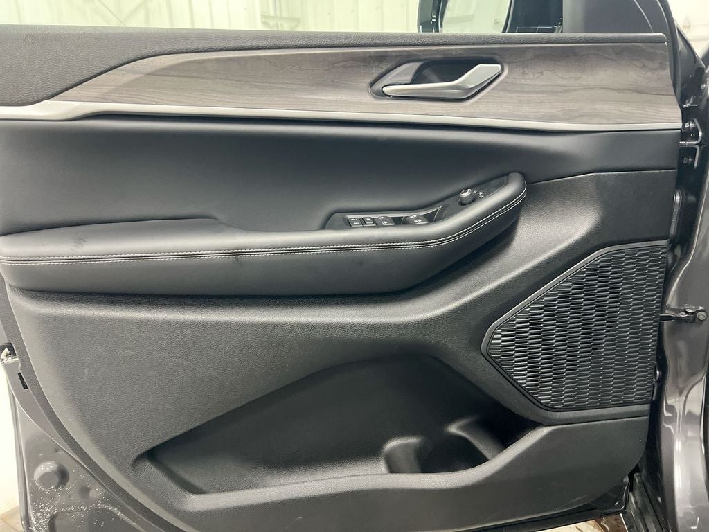 2026 Jeep Grand Cherokee L Laredo