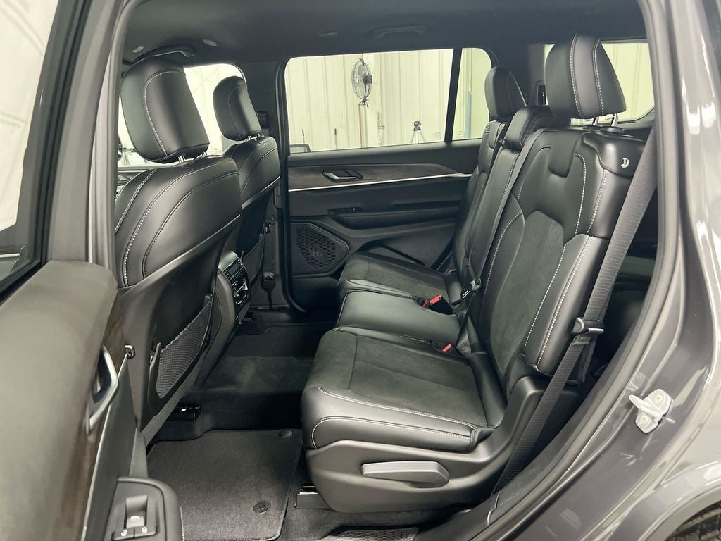2026 Jeep Grand Cherokee L Laredo