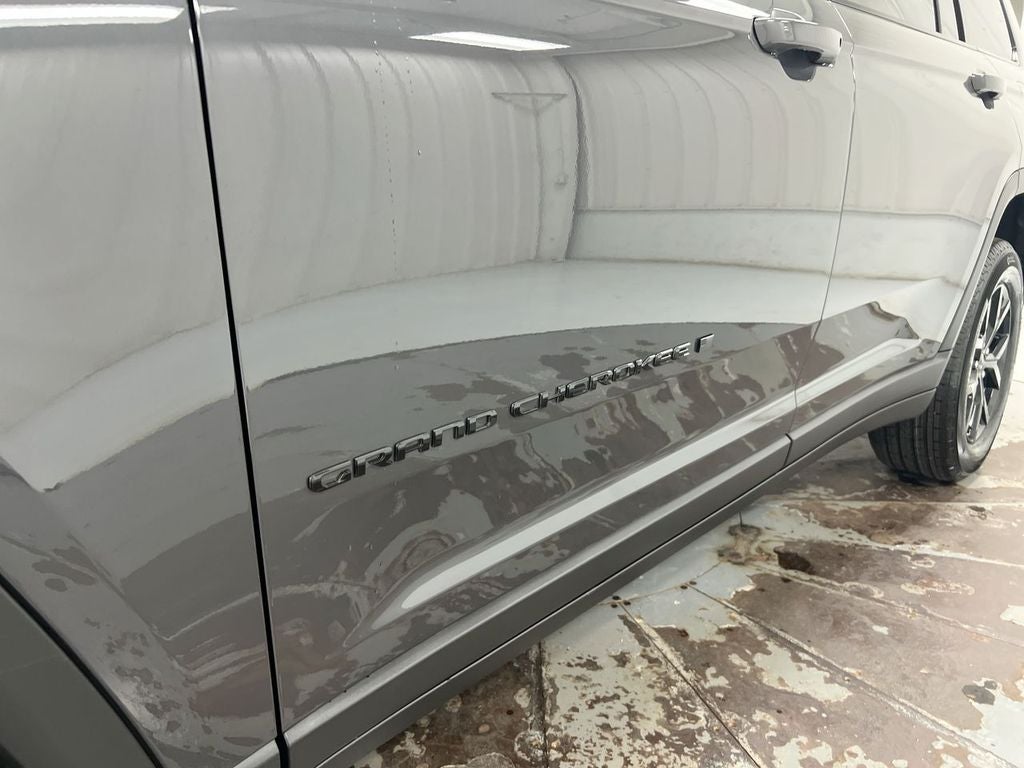 2026 Jeep Grand Cherokee L Laredo