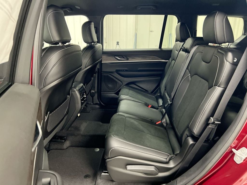 2026 Jeep Grand Cherokee L Laredo