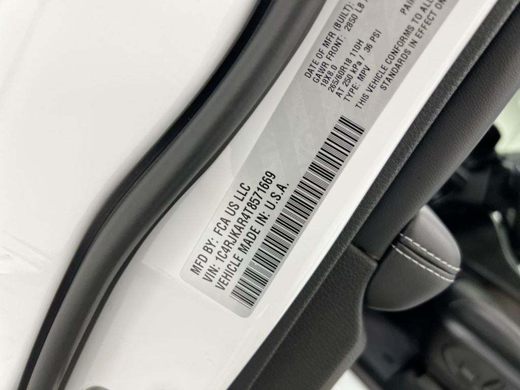 2026 Jeep Grand Cherokee L Laredo