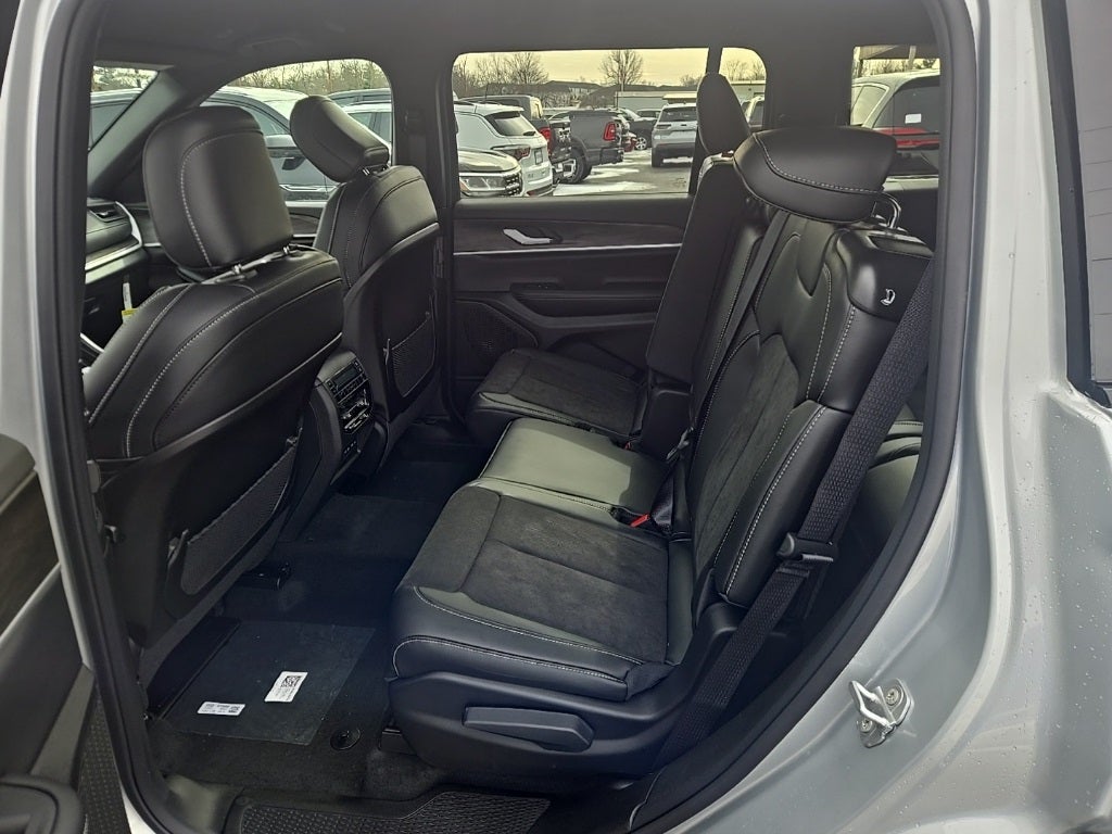 2026 Jeep Grand Cherokee L Laredo