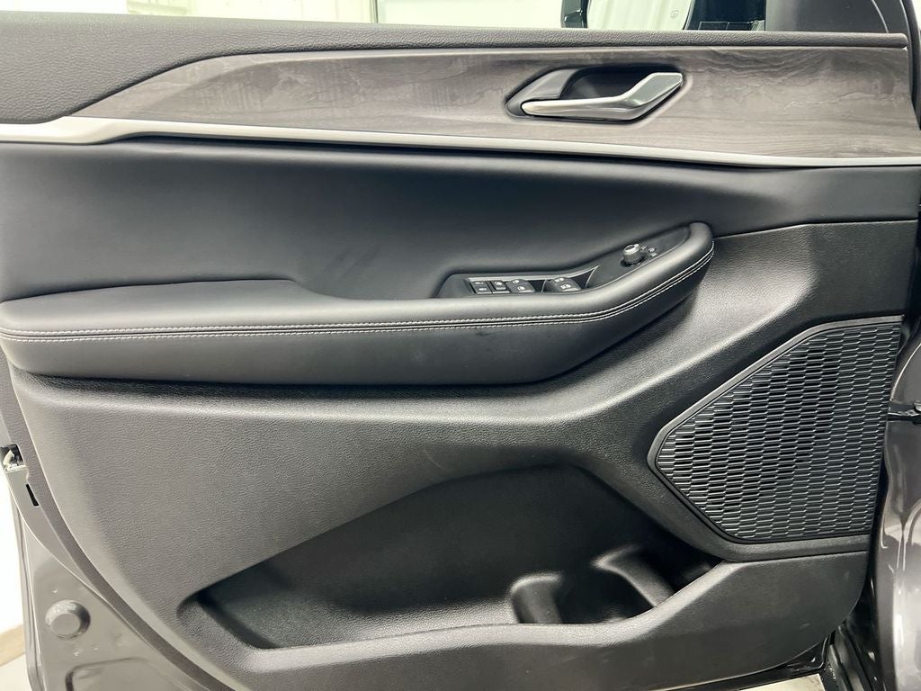 2026 Jeep Grand Cherokee L Laredo