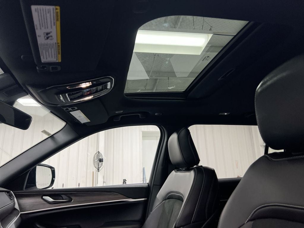 2026 Jeep Grand Cherokee L Laredo