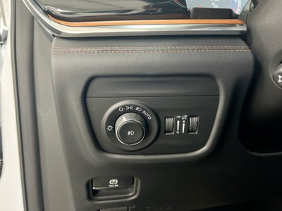 2027 Jeep Grand Cherokee L Summit