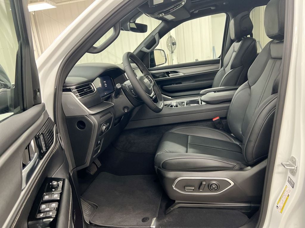 2026 Jeep Grand Wagoneer L Limited Reserve