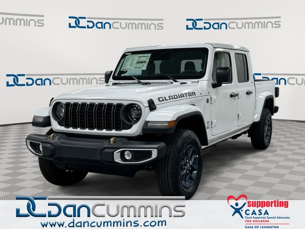 2026 Jeep Gladiator 85th Anniversary Edition Auto's photo