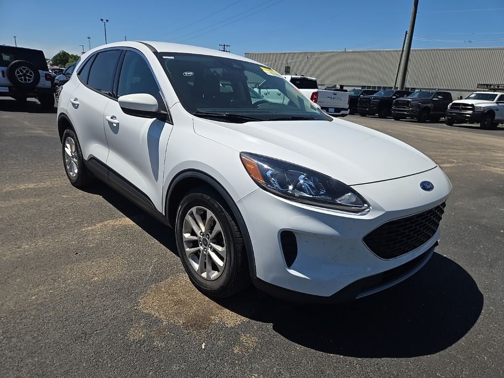 Used 2021 Ford Escape SE with VIN 1FMCU0G65MUA98433 for sale in Paris, KY