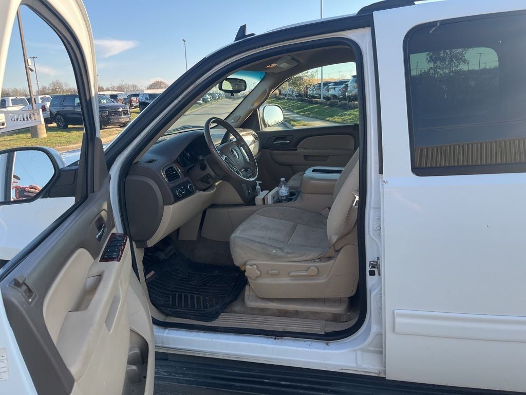 2011 GMC Yukon XL SLE 1500