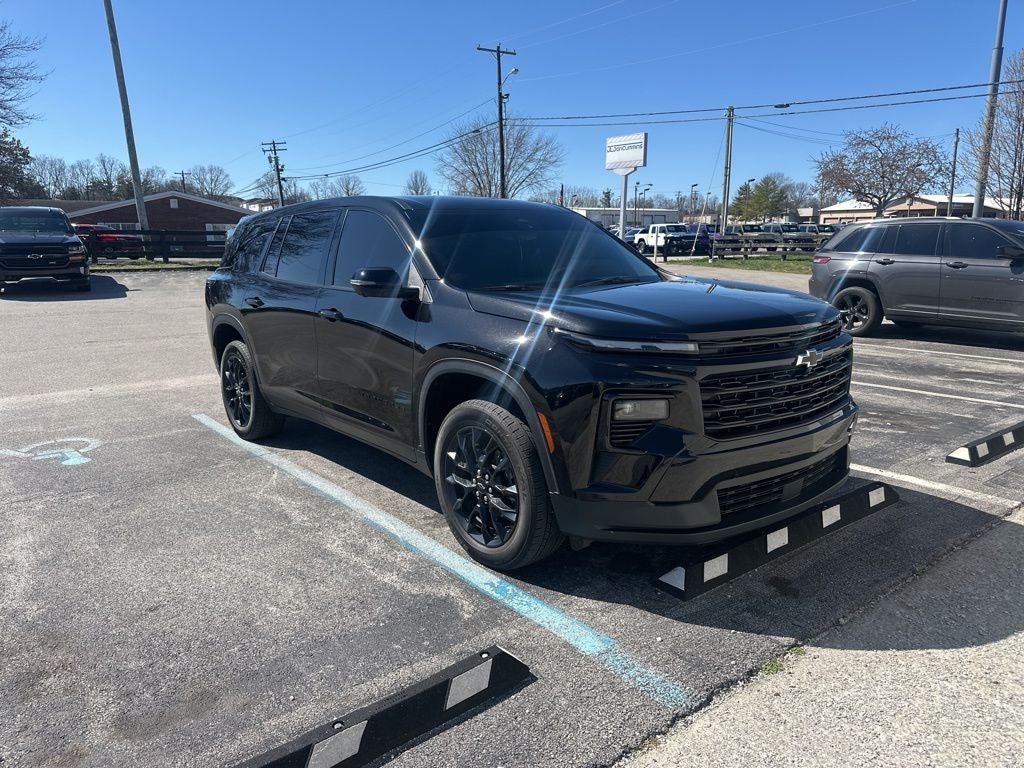 2024 Chevrolet Traverse LS