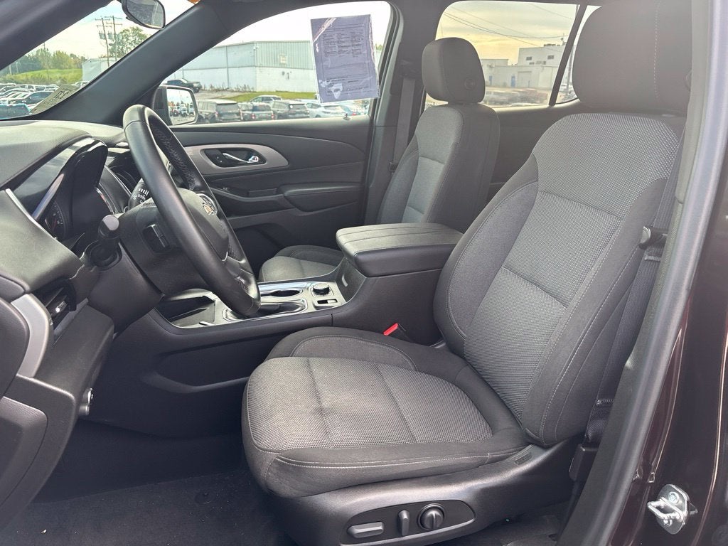 2023 Chevrolet Traverse LT