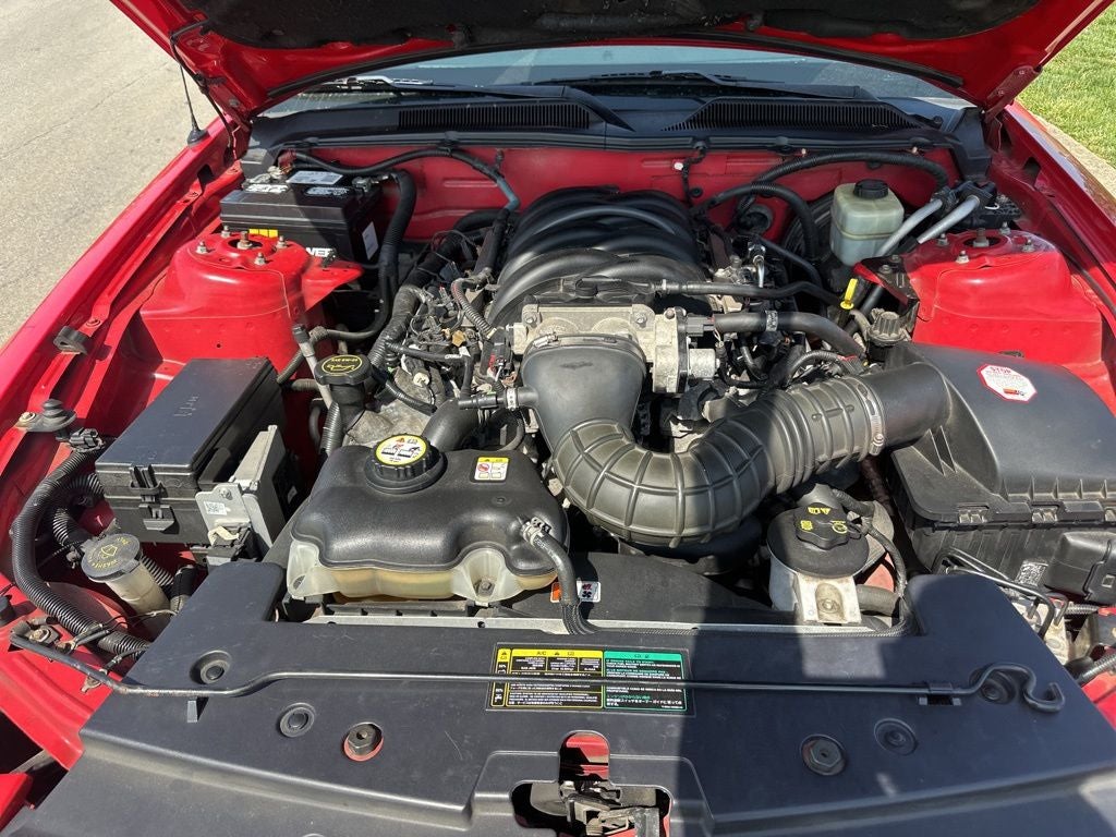 2005 Ford Mustang GT Deluxe