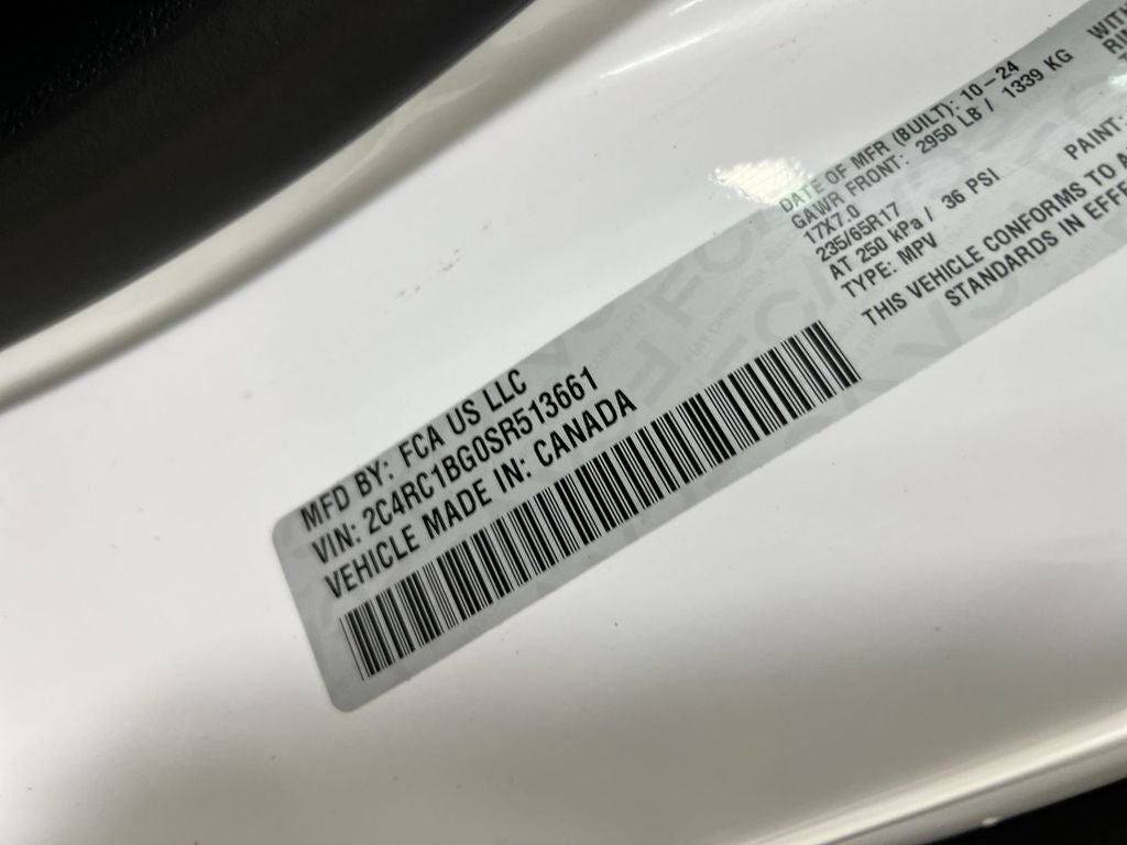 2025 Chrysler Pacifica Select