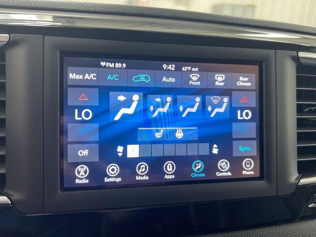 2020 Chrysler Pacifica Touring L