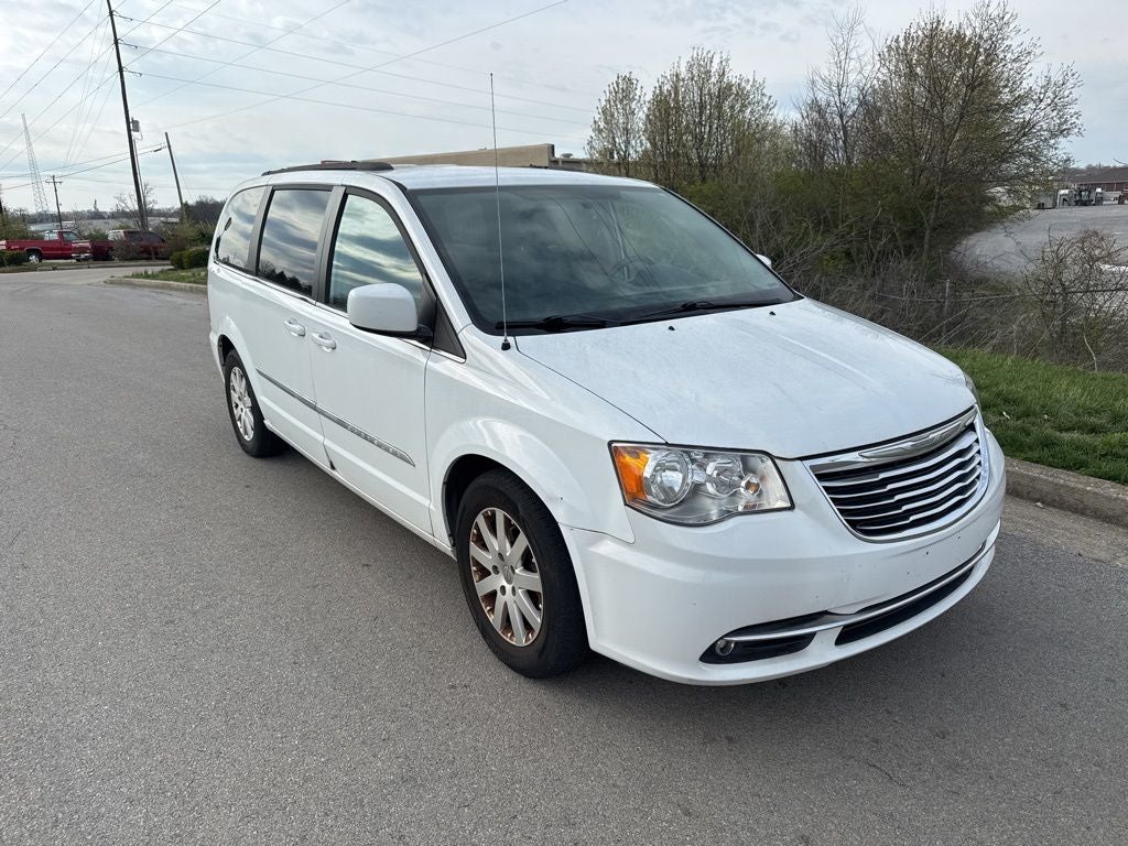2016 Chrysler Town & Country Touring