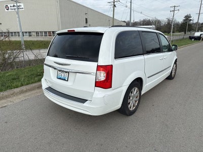 2016 Chrysler Town & Country Touring