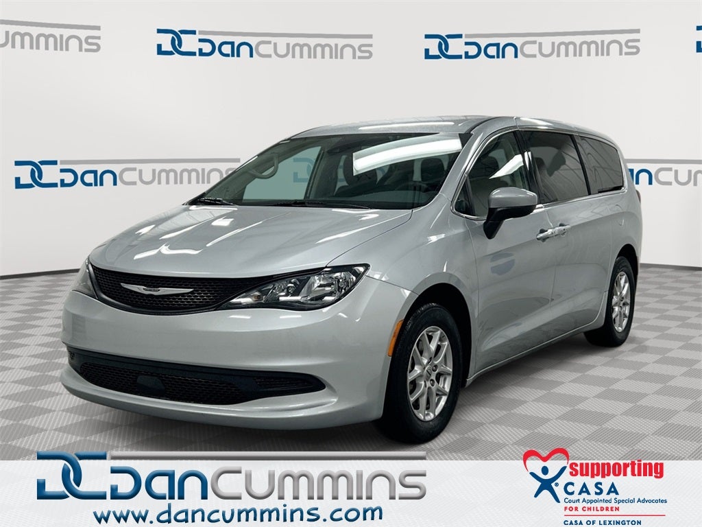2023 Chrysler Voyager LX