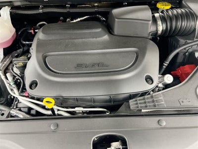 2025 Chrysler Voyager LX