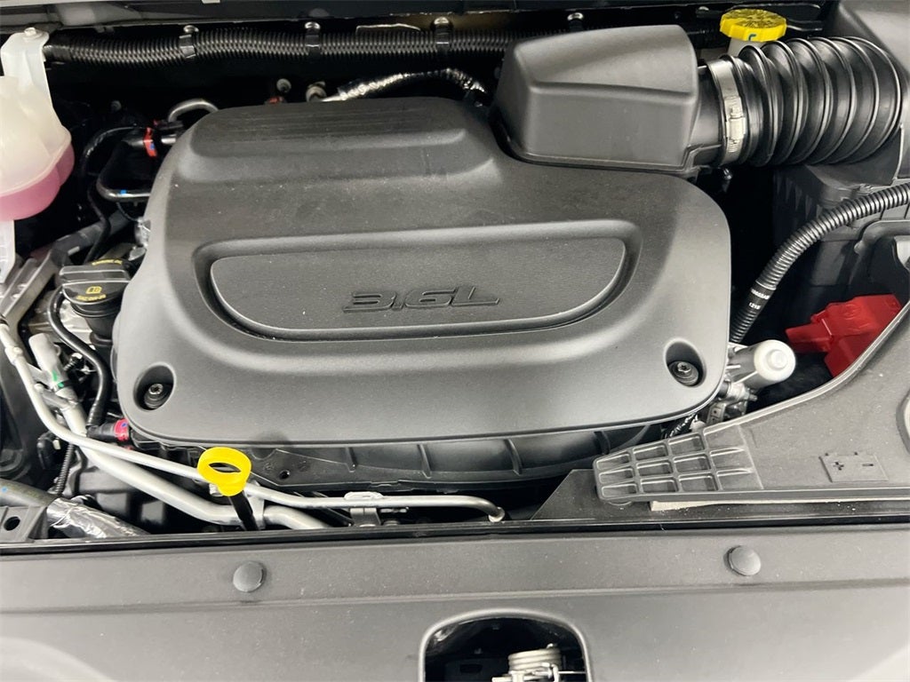 2025 Chrysler Voyager LX