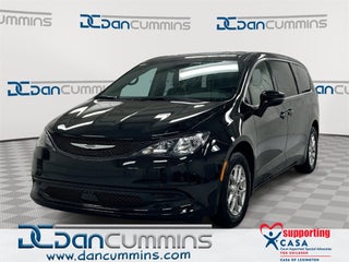 2025 Chrysler Voyager LX