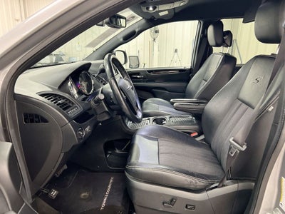 2015 Chrysler Town & Country S