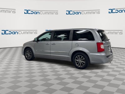 2015 Chrysler Town & Country S